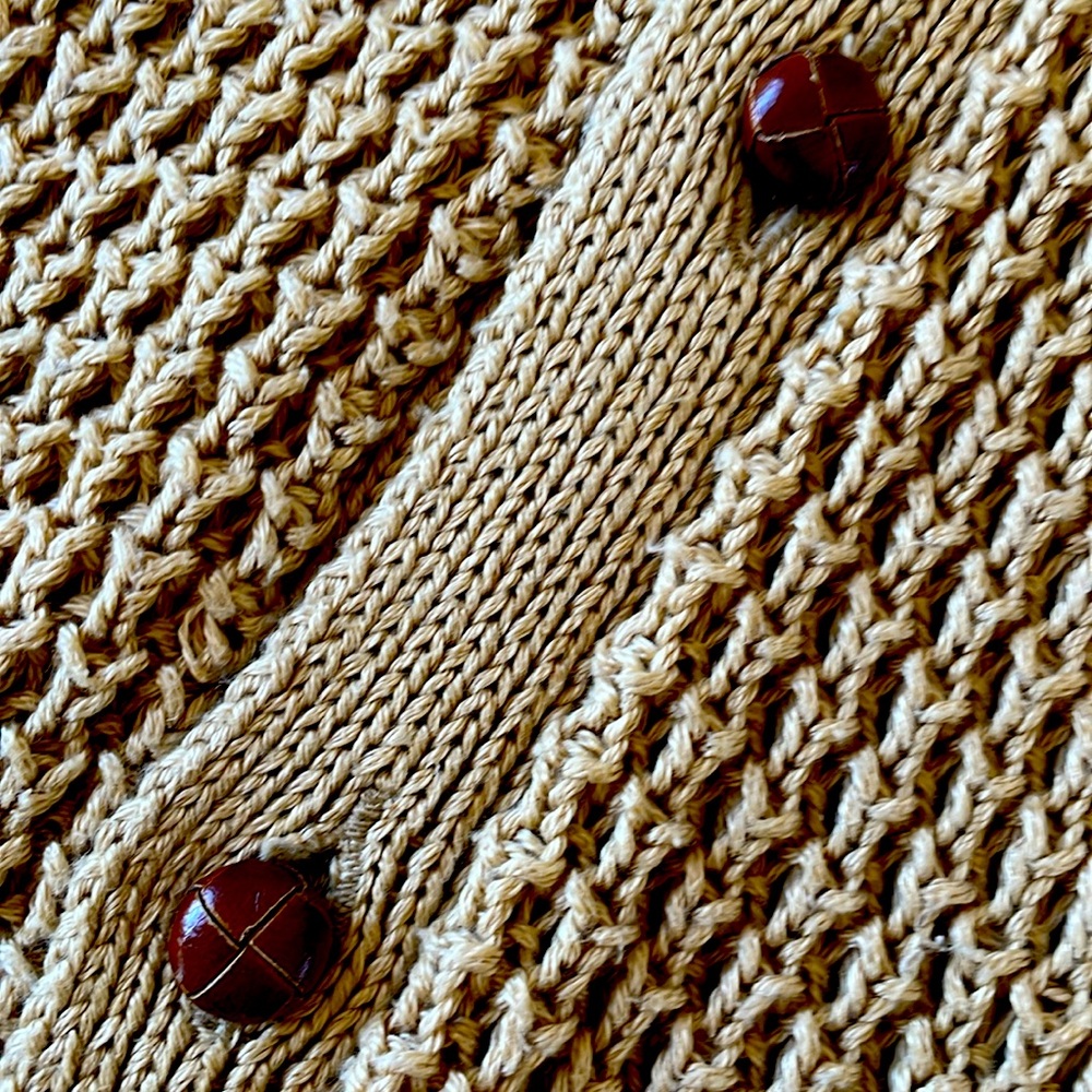Vintage sweater vest Size M tan camel color knit 2 pockets 4 cool buttons GUC - Picture 4 of 8